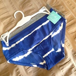 two pairs panties size small